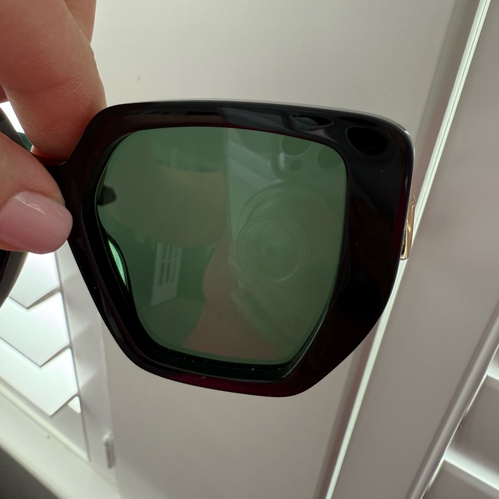 GUCCI NEW 52mm Square Sunglasses - Picture 12 of 15